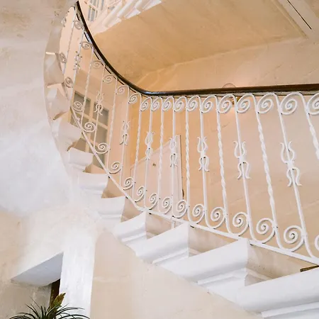 Tinja 招待所 斯利马