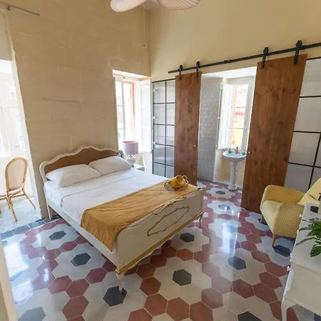 Tinja Pensionat Sliema